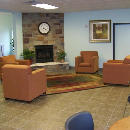 Days Inn & Suites By Wyndham Columbus Ne Dış mekan fotoğraf