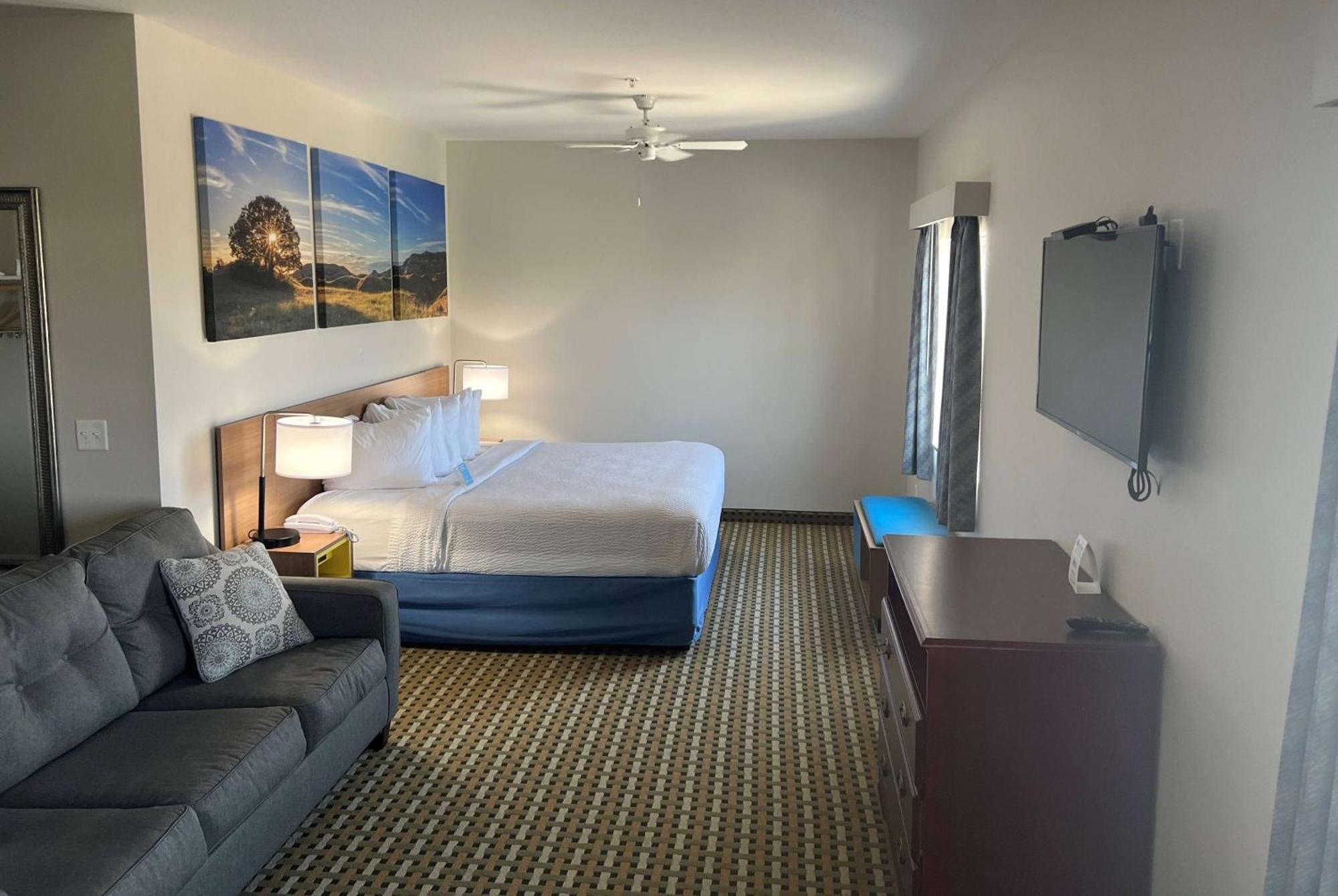 Days Inn & Suites By Wyndham Columbus Ne Dış mekan fotoğraf