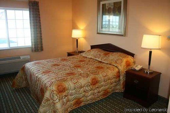 Days Inn & Suites By Wyndham Columbus Ne Oda fotoğraf